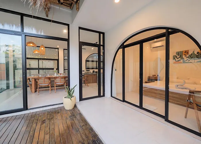Villa 4br Modern Walking Dist To Sidewalk