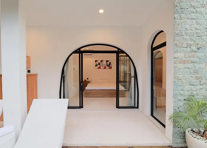 4br Modern Walking Dist To Sidewalk *