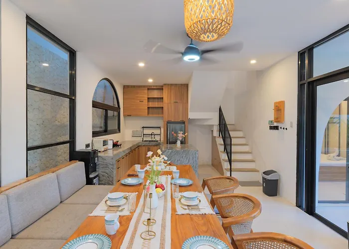 4br Modern Walking Dist To Sidewalk *