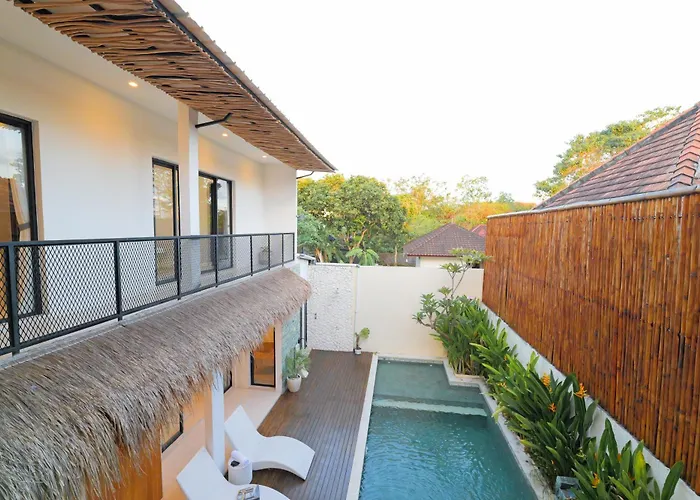 4br Modern Walking Dist To Sidewalk Villa *