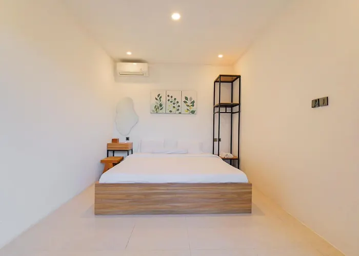 Villa 4br Modern Walking Dist To Sidewalk