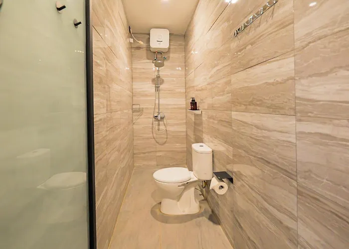 4br Modern Walking Dist To Sidewalk *