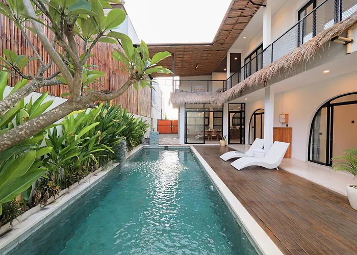 4br Modern Walking Dist To Sidewalk Villa Jimbaran